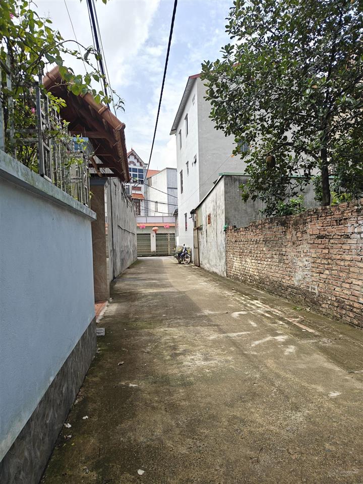 Hơn 3 tỷ có nhà thổ cư tt bắc từ liêm | 35m2  3pn  ô tô đỗ cổng, gần chợ & trục tây thăng long