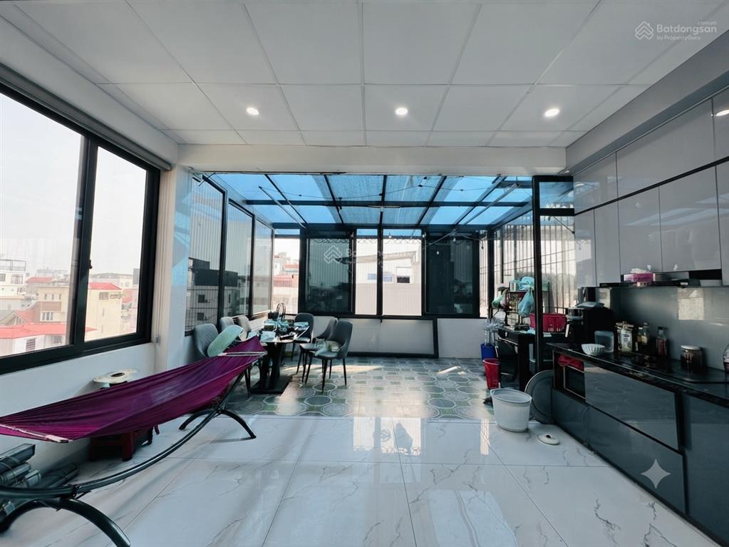 Siêu phẩm mặt tiền 4.5m  kế bên ciputra  6 tầng thang máy  full nội thất, ô tô đỗ cửa | 10,2 tỷ