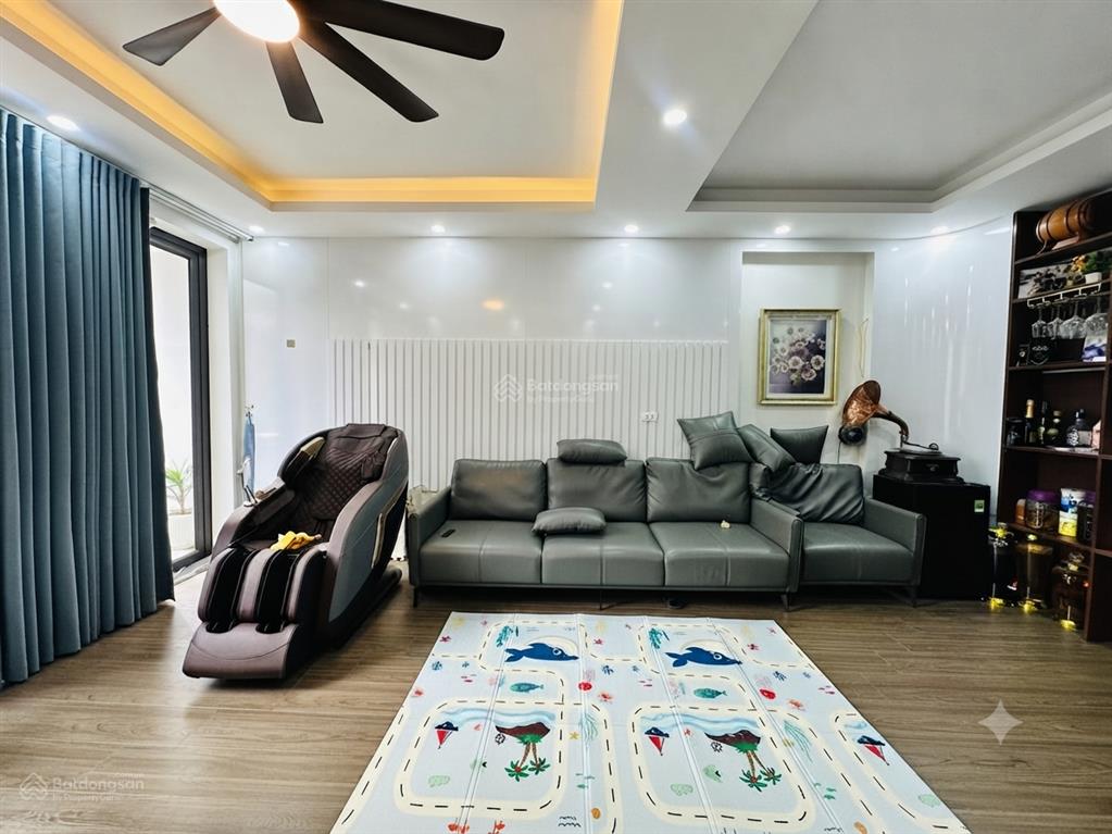 Siêu phẩm mặt tiền 4.5m  kế bên ciputra  6 tầng thang máy  full nội thất, ô tô đỗ cửa | 10,2 tỷ