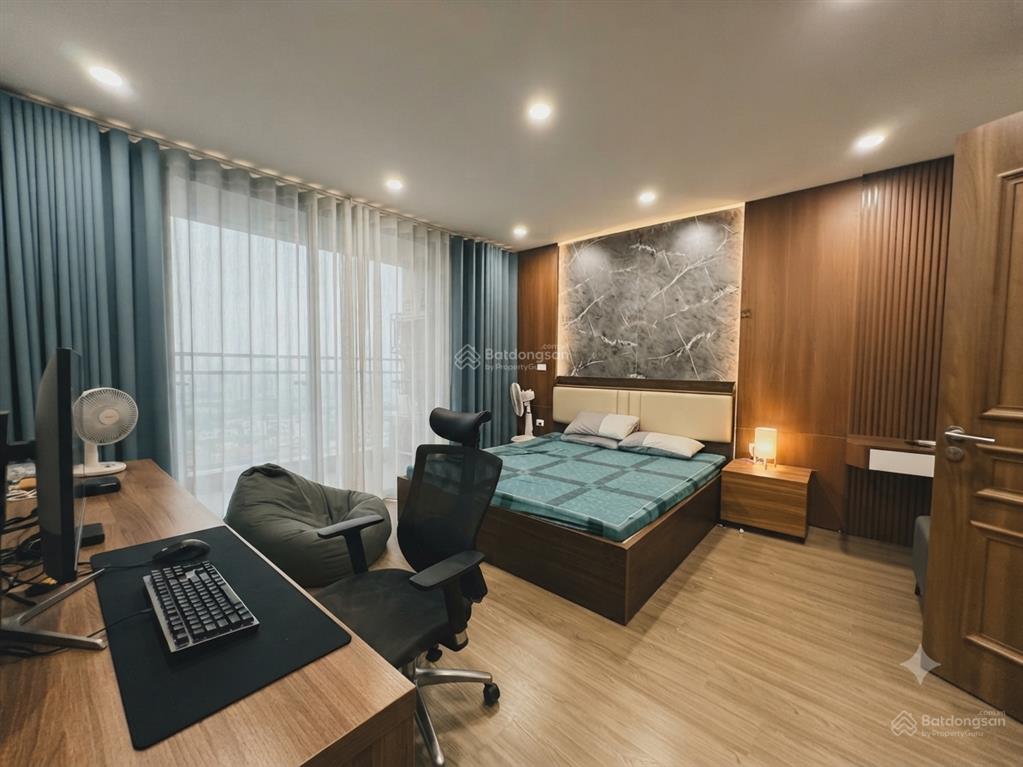 Siêu phẩm mặt tiền 4.5m  kế bên ciputra  6 tầng thang máy  full nội thất, ô tô đỗ cửa | 10,2 tỷ