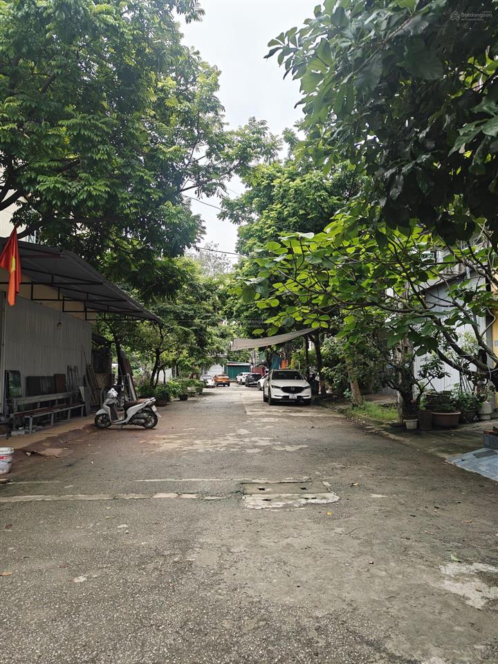 Phân lô cổ nhuế  dành cho quý ac nào thích sự yên tĩnh, oto vào ở luôn, và không cần sửa sang gì.