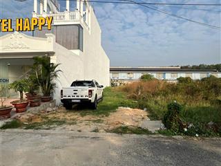 Lô đất gần 300m2 tại phường thới hoà, bến cát cách ql13 chỉ 100m gần với kcn mỹ phước 3 giá 1tỷ350.