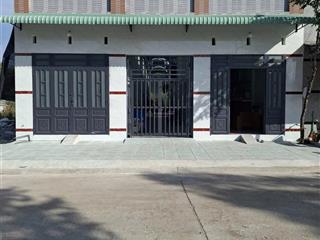 Dãy trọ xây mới 300m2  shr  doanh thu sẵn giá 2 tỷ 150 tại thới hoà, bến cát liền kề kcn.