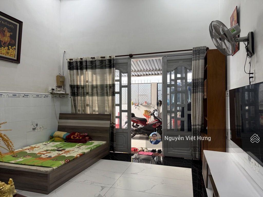 Bán gấp nhà huỳnh tấn phát nhà bè 60m2, kề quận 7, chưa qua đầu tư, sổ hồng riêng, chỉ hơn 3 tỷ