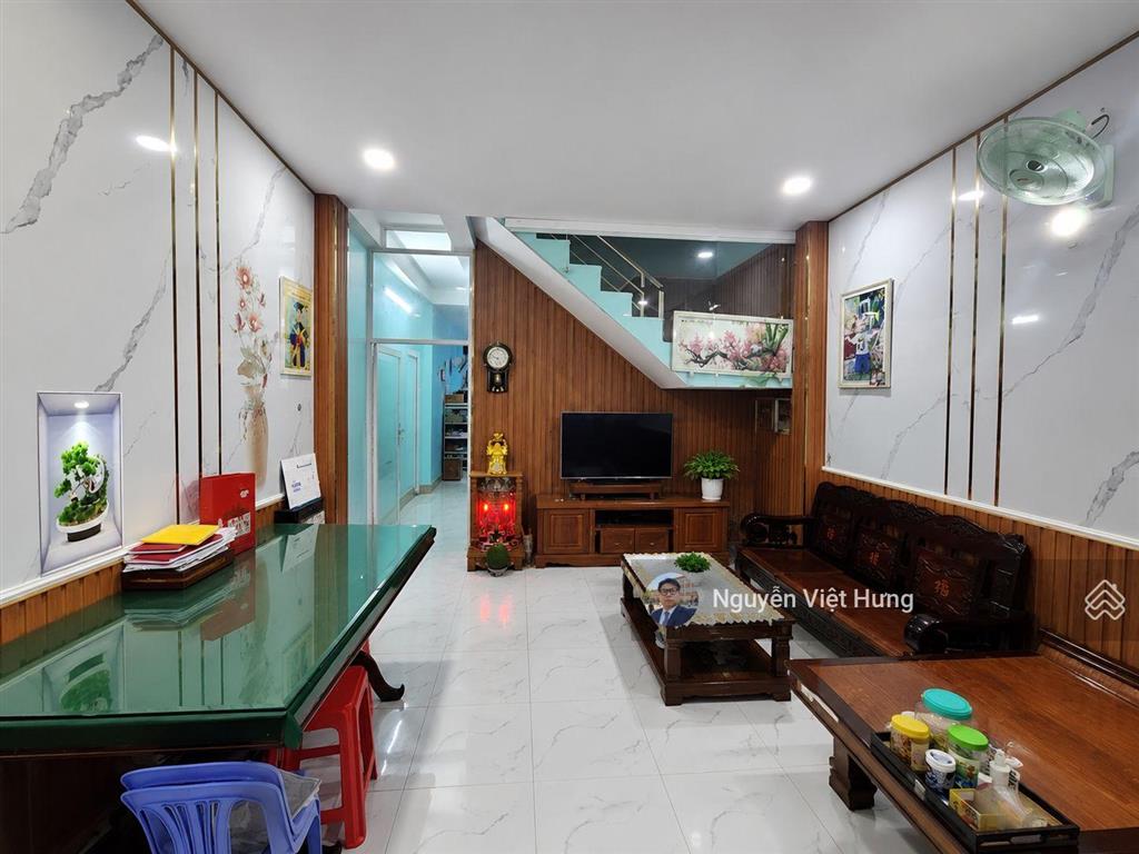 Bán nhà huỳnh tấn phát nhà bè 62m2, kề quận 7, 2 tầng 3 phòng, sổ riêng, hoàn công, chỉ nhỉnh 4 tỷ