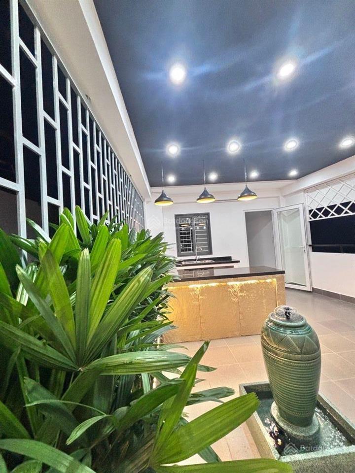 Nhà vườn nhà bè  5x20  4 tầng  7pn  xe hơi ngủ trong nhà  chỉ 6.99 tỷ