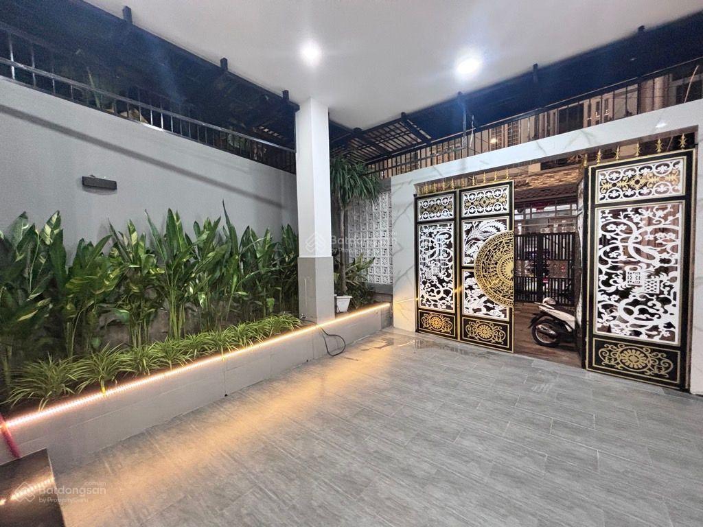 Nhà vườn nhà bè  5x20  4 tầng  7pn  xe hơi ngủ trong nhà  chỉ 6.99 tỷ