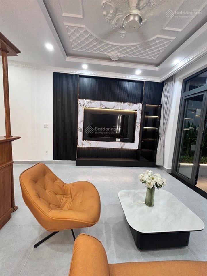 Nhà vườn nhà bè  5x20  4 tầng  7pn  xe hơi ngủ trong nhà  chỉ 6.99 tỷ