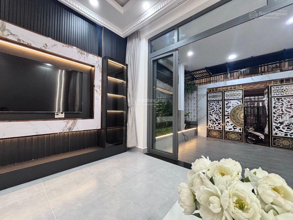 Nhà vườn nhà bè  5x20  4 tầng  7pn  xe hơi ngủ trong nhà  chỉ 6.99 tỷ