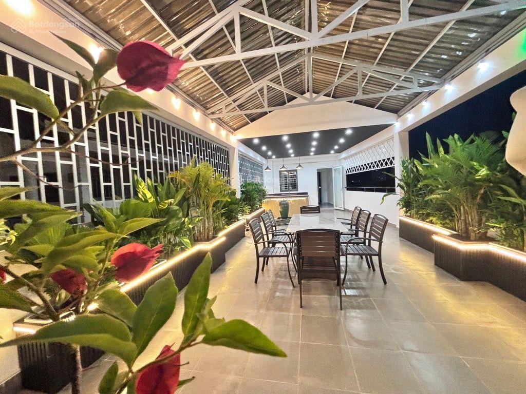 Nhà vườn nhà bè  5x20  4 tầng  7pn  xe hơi ngủ trong nhà  chỉ 6.99 tỷ