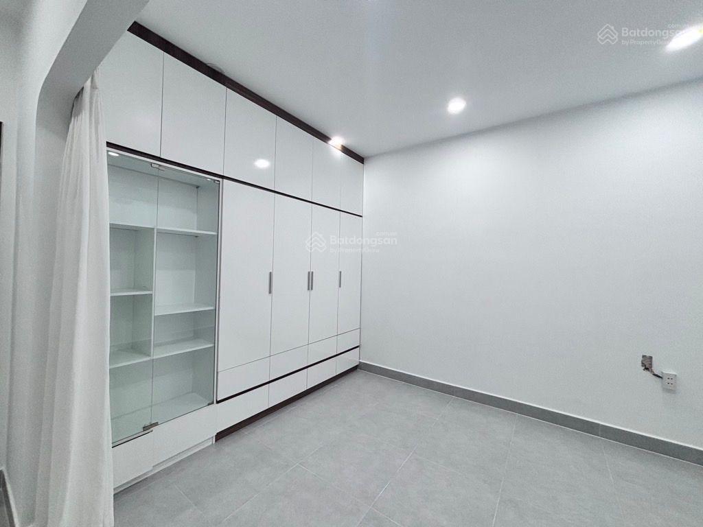 Nhà vườn nhà bè  5x20  4 tầng  7pn  xe hơi ngủ trong nhà  chỉ 6.99 tỷ