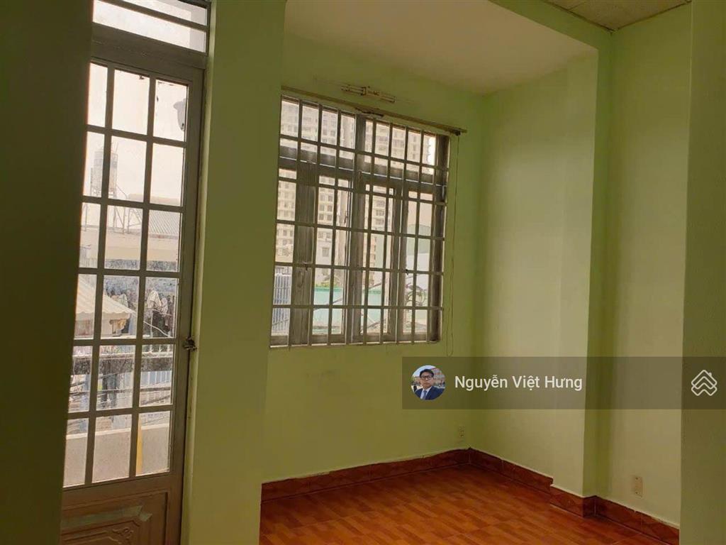 Bán nhà quận 7  hẻm 1 sẹt phạm hữu lầu  4.8x14  có sẵn dòng tiền  sát phú mỹ hưng chỉ 4.95 tỷ