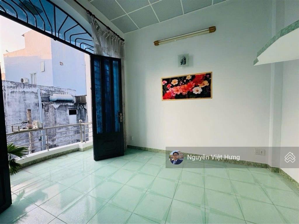 Bán gấp nhà quận 7, 66m2 trệt lầu, sát mặt tiền huỳnh tấn phát, sổ hồng riêng, chỉ hơn 4 tỷ