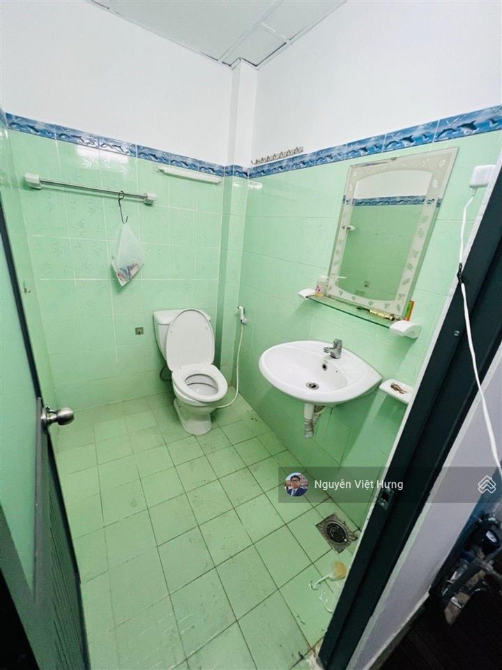 Bán gấp nhà quận 7, 66m2 trệt lầu, sát mặt tiền huỳnh tấn phát, sổ hồng riêng, chỉ hơn 4 tỷ
