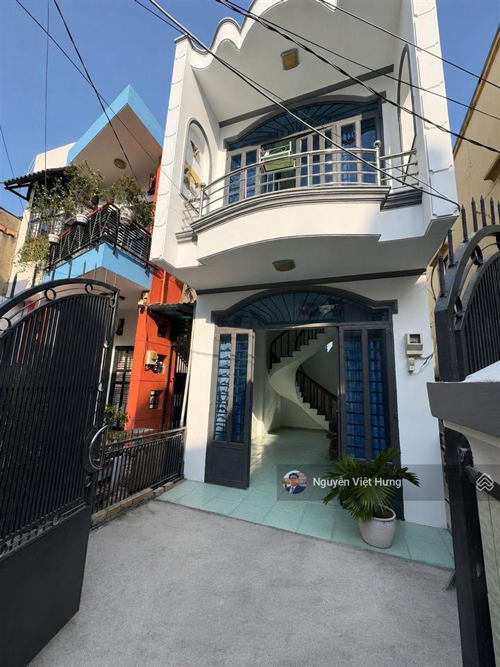 Bán gấp nhà quận 7, 66m2 trệt lầu, sát mặt tiền huỳnh tấn phát, sổ hồng riêng, chỉ hơn 4 tỷ