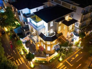 Hiếm! siêu phẩm biệt thự góc 2 mặt tiền cityland quận 7  hầm, thang máy  view công viên nội khu