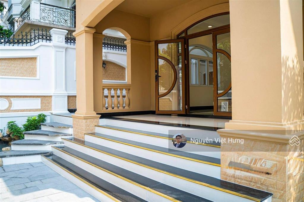 Hiếm! siêu phẩm biệt thự góc 2 mặt tiền cityland quận 7  hầm, thang máy  view công viên nội khu