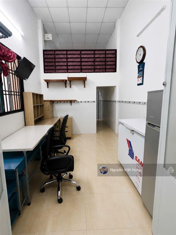 Bán gấp nhà huỳnh tấn phát, nhà bè 50m2, không quy hoạch, sổ hồng riêng, chỉ nhỉnh 3 tỷ