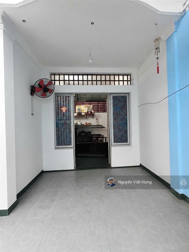 Bán gấp nhà huỳnh tấn phát, nhà bè 50m2, không quy hoạch, sổ hồng riêng, chỉ nhỉnh 3 tỷ