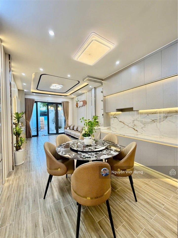 Bán nhà đẹp nhà bè, 100m2 thổ cư, full nội thất cao cấp, sổ riêng, hoàn công, chỉ hơn 4 tỷ