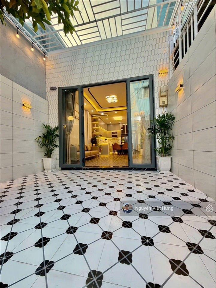 Bán nhà đẹp nhà bè, 100m2 thổ cư, full nội thất cao cấp, sổ riêng, hoàn công, chỉ hơn 4 tỷ
