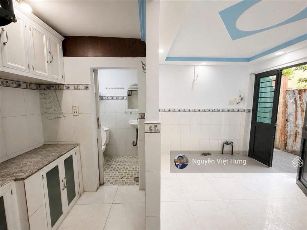 Bán nhà đẹp sổ riêng, kế quận 7, ở ngay, hoàn công 2 tầng, chỉ 1tỷ**
