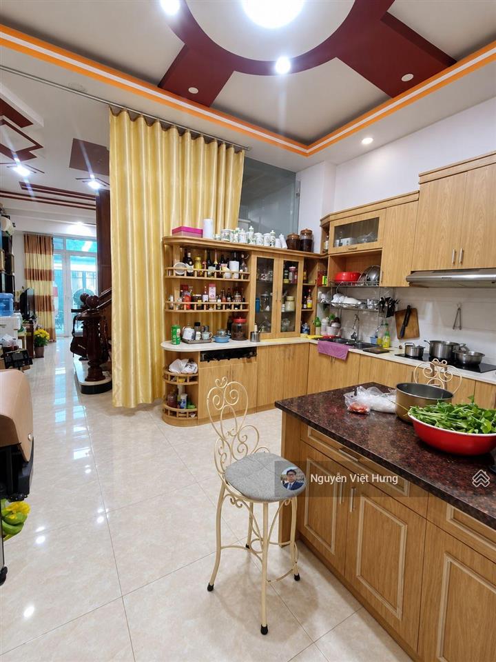 Bán gấp nhà đẹp 4 tầng huỳnh tấn phát, giáp quận 7, hẻm xe hơi tránh nhau, sổ riêng, hoàn công đủ