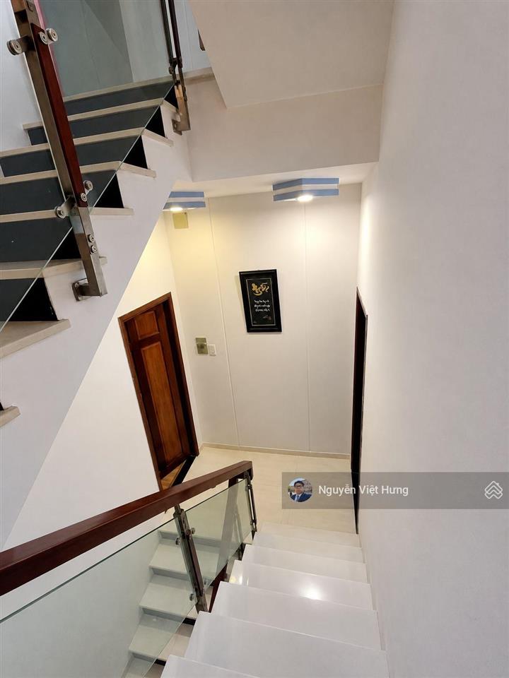 Bán gấp nhà đẹp 4 tầng huỳnh tấn phát, giáp quận 7, hẻm xe hơi tránh nhau, sổ riêng, hoàn công đủ