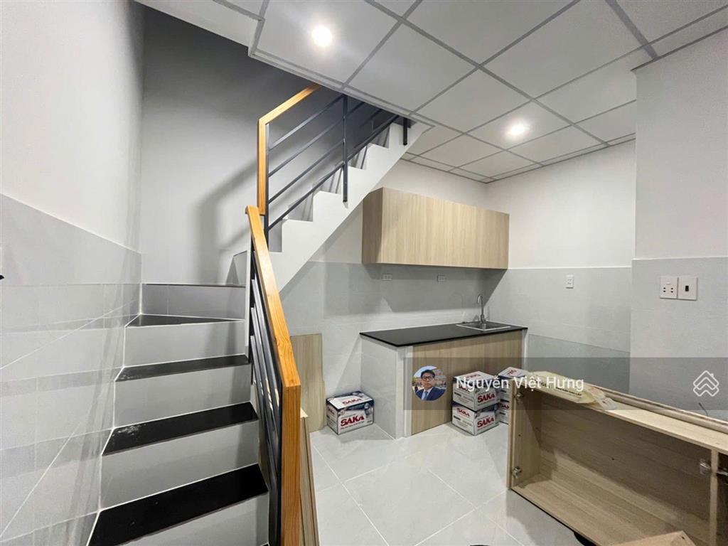 Bán gấp nhà 80m2 phạm hữu lầu, hẻm xe hơi tránh, có dòng tiền, ngang 5m, sổ riêng, chỉ nhỉnh 4 tỷ