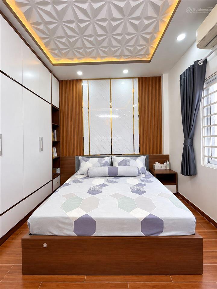 Bán nhà huỳnh thị đồng, 4 tầng, sân thượng, 4 phòng ngủ, đường nhựa xe hơi có vỉa hè, kế quận 7