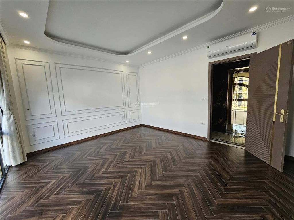 Mặt phố đại la, diện tích 40m2, 7tầng. mt 5.0m. giá 30.7 tỷ hai bà trưng