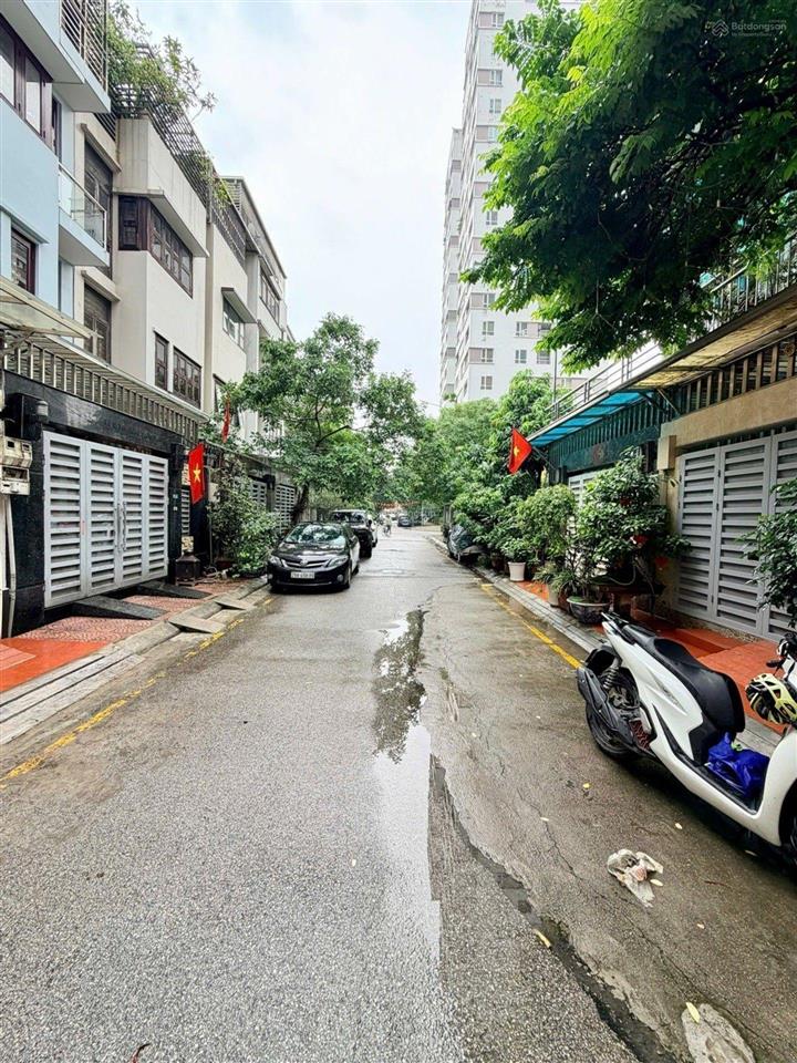 Biệt thự phân lô hoàng văn thái đi làm cận lộ  ở cận hồ  ô tô đỗ cửa!