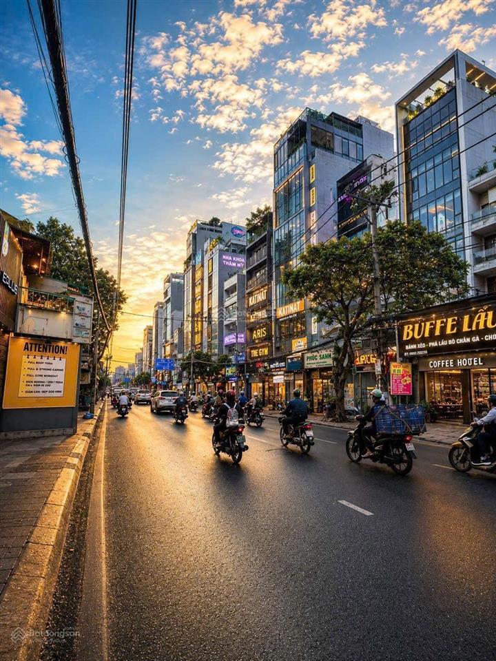 Bán nhà mặt tiền xô viết nghệ tĩnh, 42 tỷ, 270m2, giá thấp hơn thị trường 8tỷ, chia tài sản