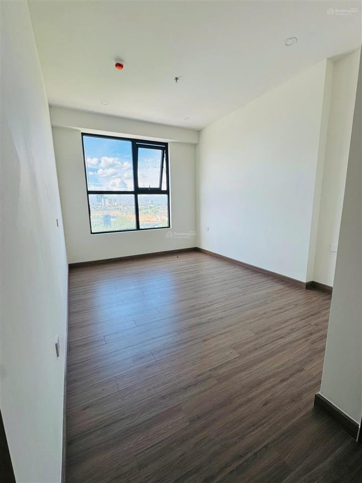 Cho thuê 2pn 74m2 sẵn 2 máy lạnh, rèm, giàn phơi giá 6,5tr tại a&t sky garden, nhà mới keng