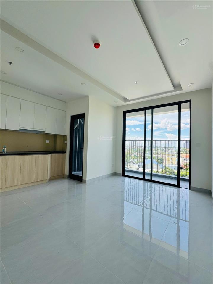 Cho thuê 2pn 74m2 sẵn 2 máy lạnh, rèm, giàn phơi giá 6,5tr tại a&t sky garden, nhà mới keng