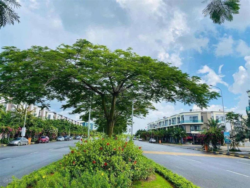 Shophouse belomse 90m2 ( 2 mặt tiền ) đường hữu nghị 56m chỉ có 8,9 tỷ bao thuế phí