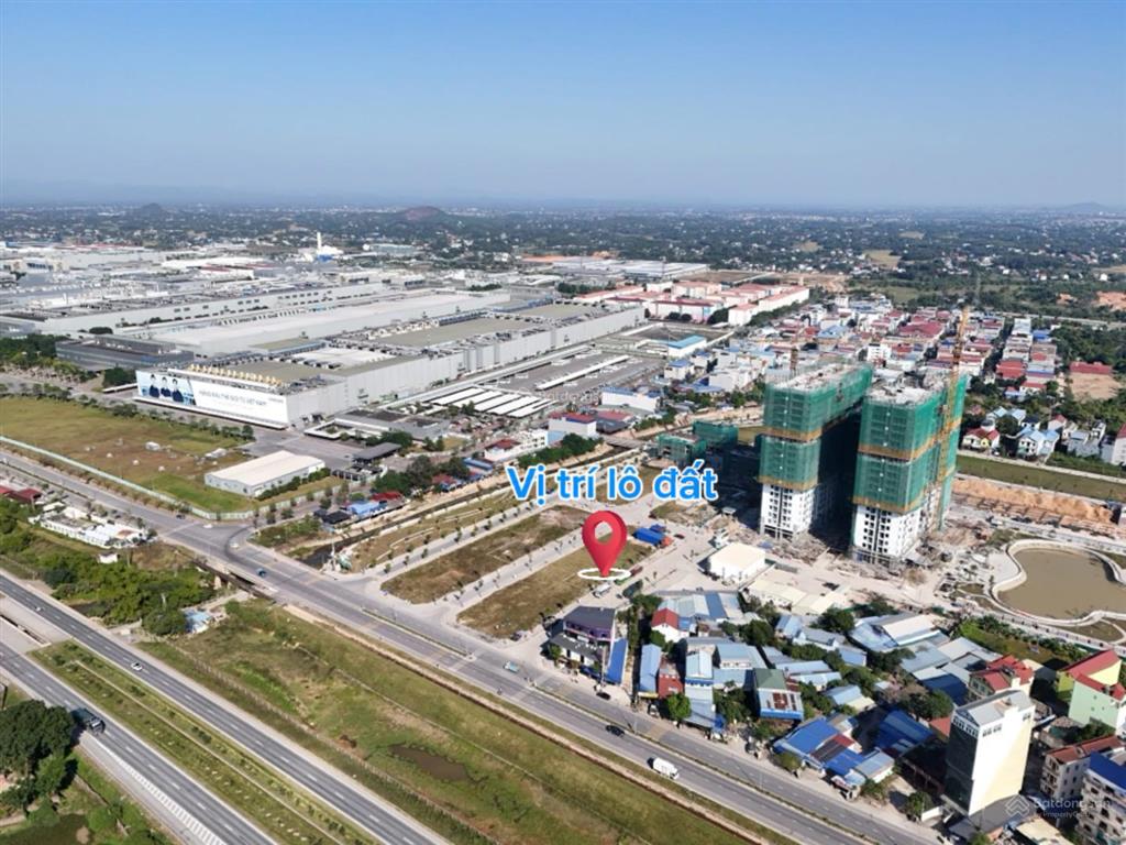 Sát samsung cạnh chung cư 1400 căn trục chính vào chung cư