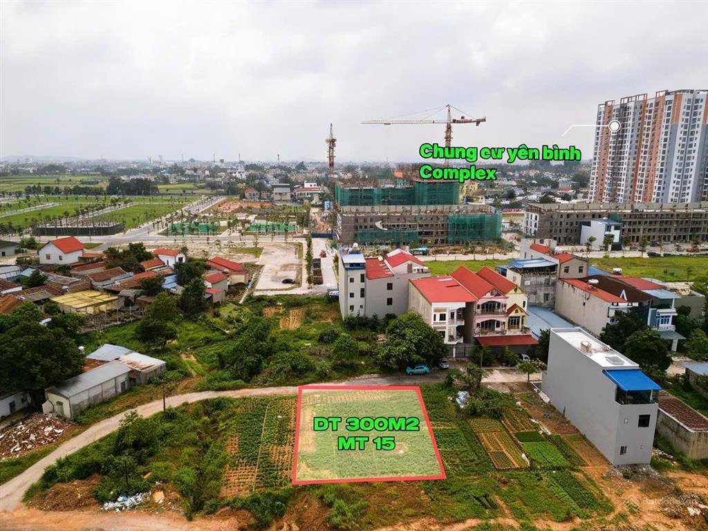 Diện tích 300m2 mt 15m đối diện 2 toà chung cư 1400 căn giá 20,5tr/m