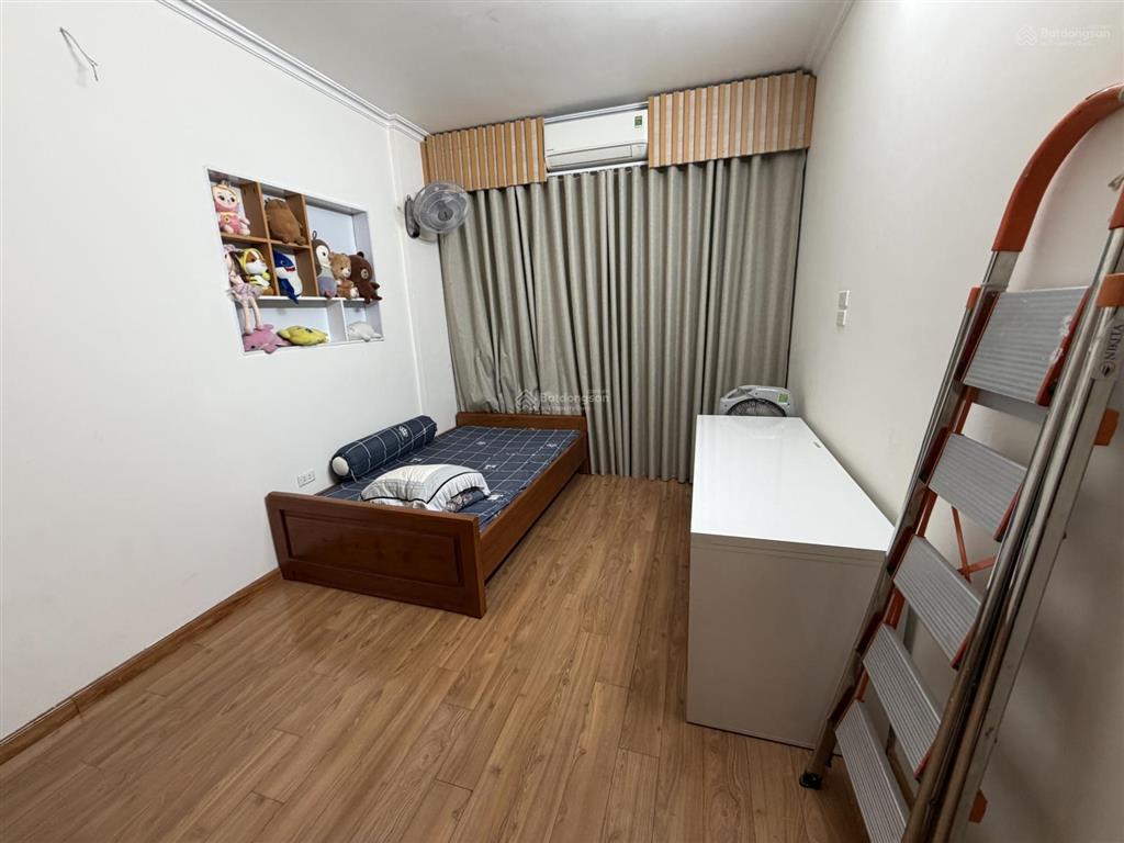 Bán nhà hàng bông  lô góc 2 thoáng  1 nhà ra phố  5tầng  nhỉnh 14tỷ