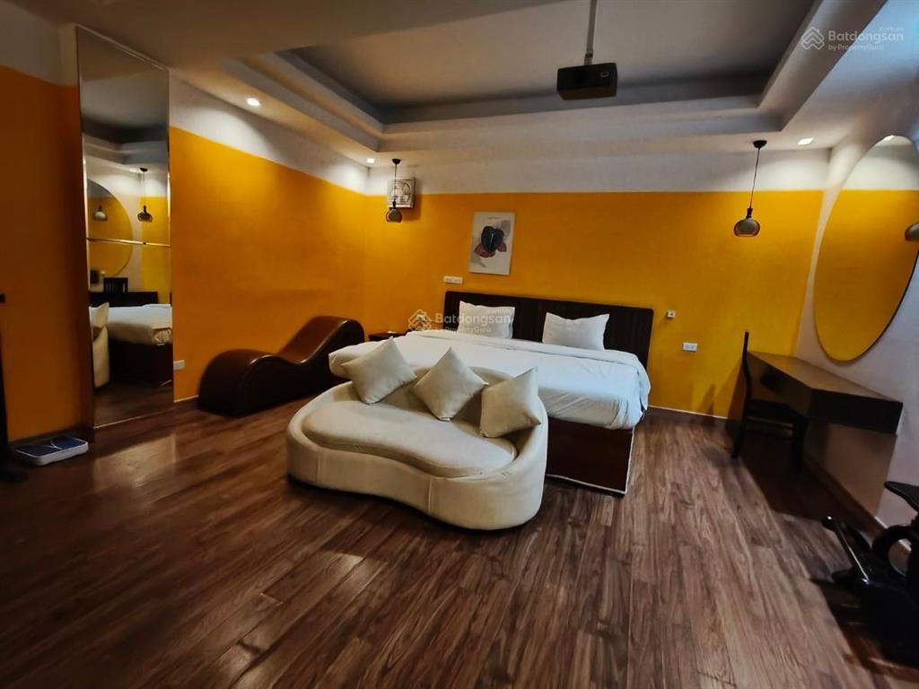 Mặt tiền bùi thị xuân  nhượng ks 11 tầng 30 phòng  full tiện ích  giá 105 tỷ