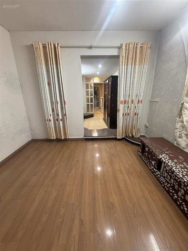 Mặt phố cửa bắc  bán gấp nhà 3 tầng  dt 130m2  vỉa hè, kinh doanh  giảm sâu chỉ 40tỷ