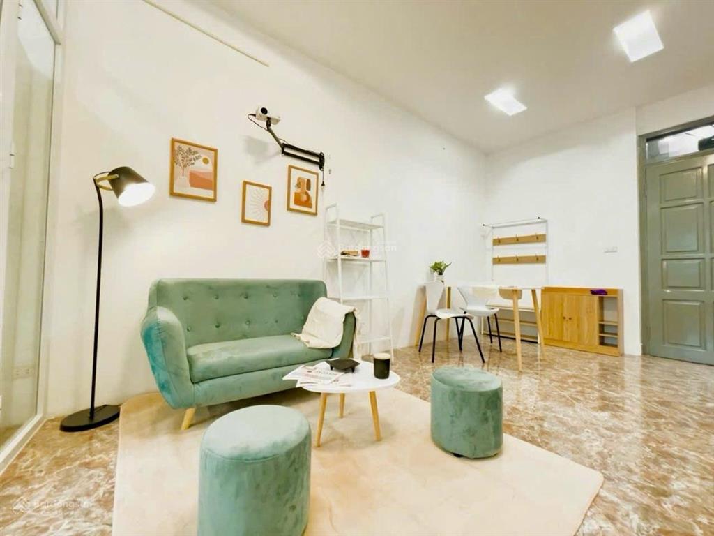 Cần bán gấp nhà 6 tầng mp phó đức chính dt 105m2/ sàn x mt 8,5m đang kinh doanh homestay + shophou