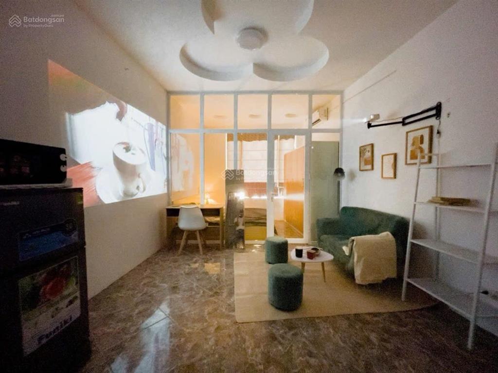 Cần bán gấp nhà 6 tầng mp phó đức chính dt 105m2/ sàn x mt 8,5m đang kinh doanh homestay + shophou