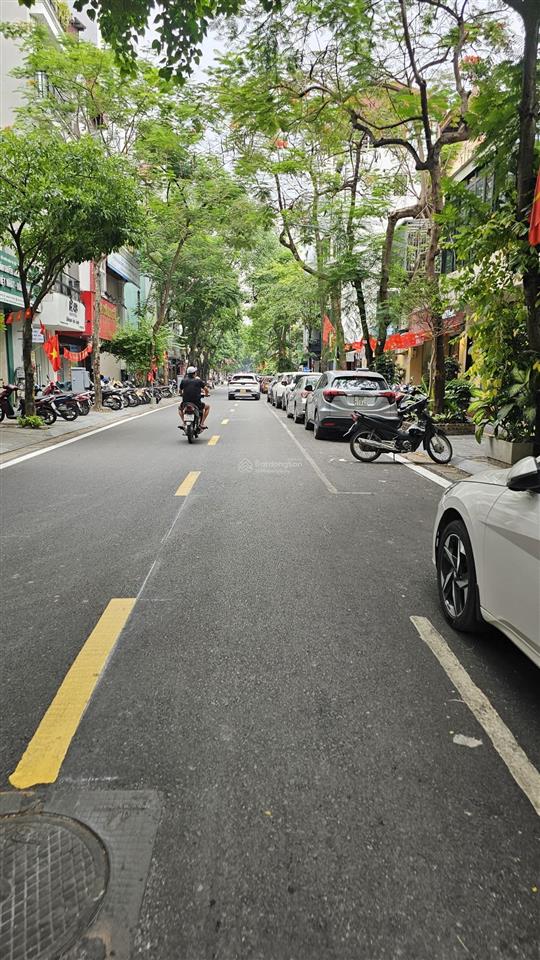 Bán nhà hàng chuối  hbt, sau phố 1 nhà, ô tô đỗ cửa, 60m2 lôlô góc 2 thoáng  nhỉnh 16tỷ