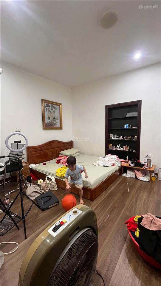 Bán nhà phố lò đúc, 40m2 x 3 tầng nhỉnh 10 tỷ  cách mặt phố 15m có thương lượng