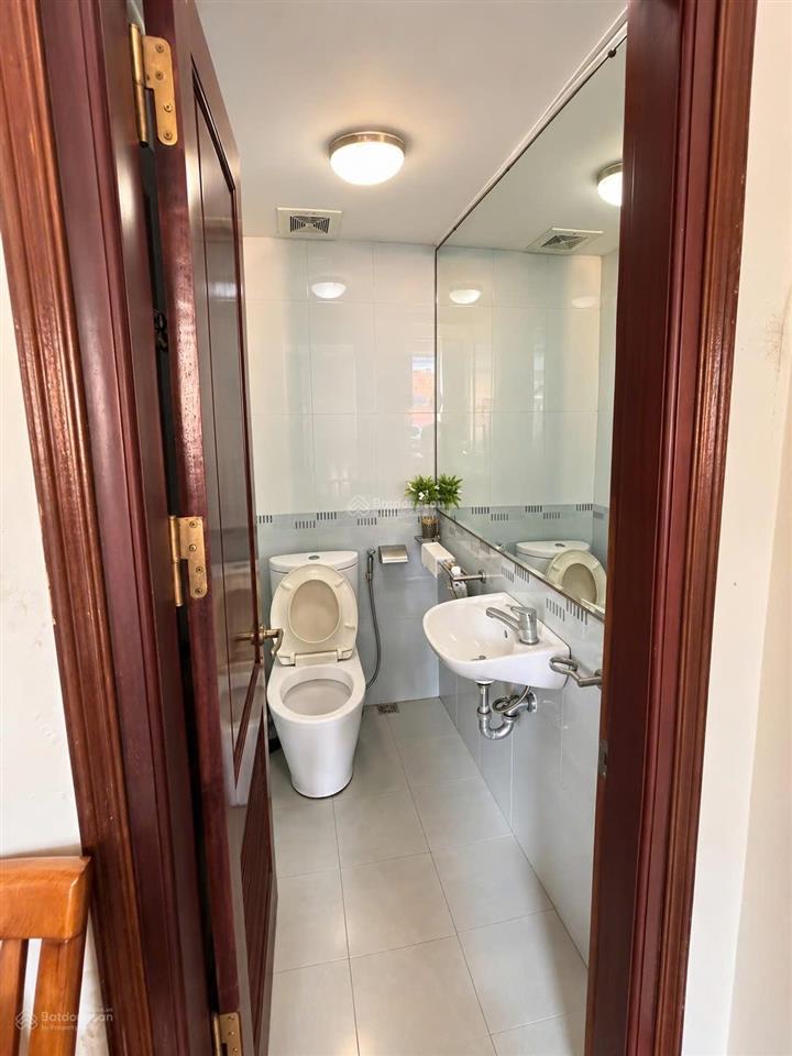 Bán chung cư 2 ngủ 75m2 mp hai bà trưng, không quy hoạch, 7 tầng thang máy có hầm