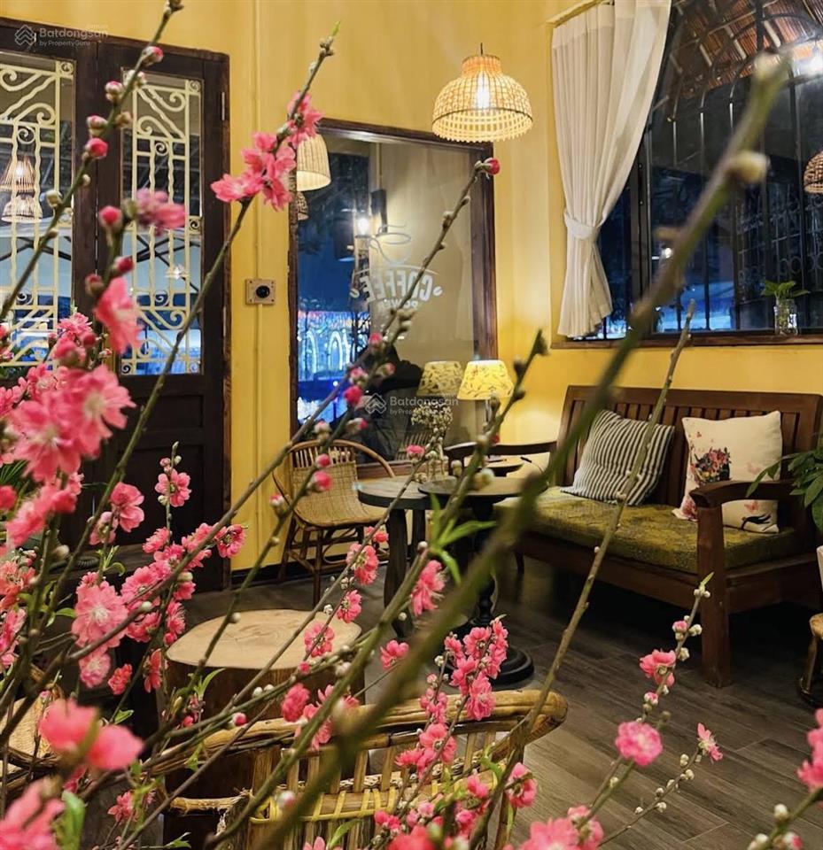 Mặt tiền trịnh công sơn, bán nhà 130m2 lô góc  vỉa hè  ô tô tránh, mặt tiền rộng đẹp