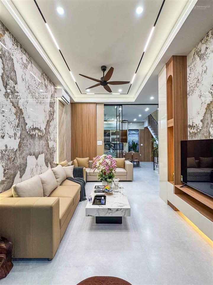 Nhà 1 trệt 3 lầu + sàn mái  có thang máy  đường n4  kdc nam long ii central lake  p.cái răng 