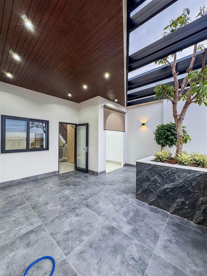 Nhà 1 trệt 3 lầu + sàn mái  có thang máy  đường n4  kdc nam long ii central lake  p.cái răng 