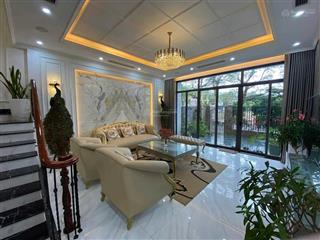 Nhà dòng tiền láng  nguyễn chí thanh  mt 8m  ngõ thông  118m2  10 tầng  dòng tiền 2,8 tỉ/năm